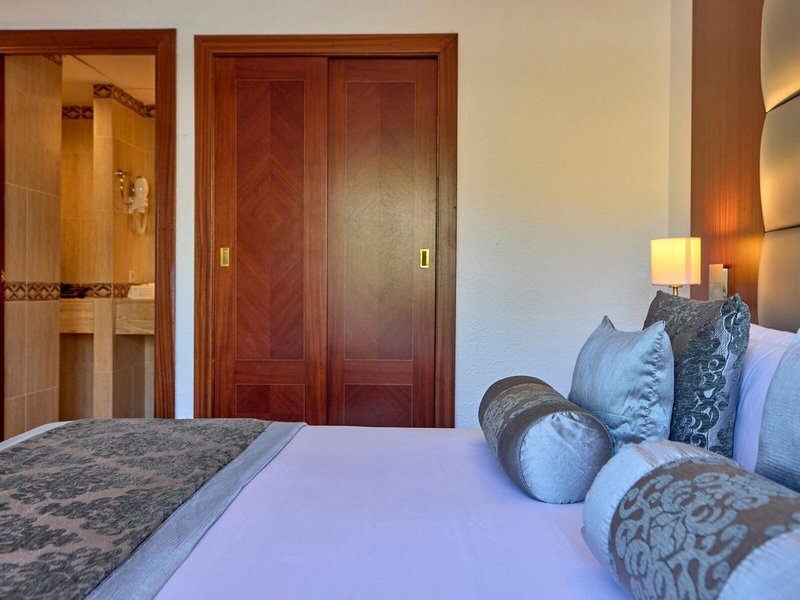 ZAFIRO Rey Don Jaime 27 - Room Example