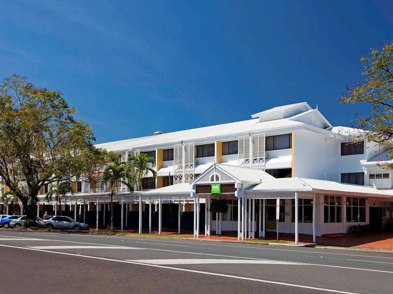 Mercure Cairns 1