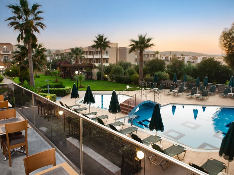 Maleme Mare Beachside Hotel 10