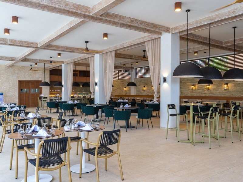 Caribe Deluxe Princess 35