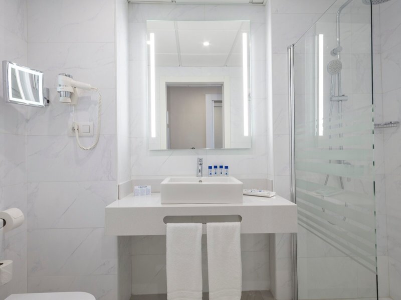 Best Mediterraneo 25