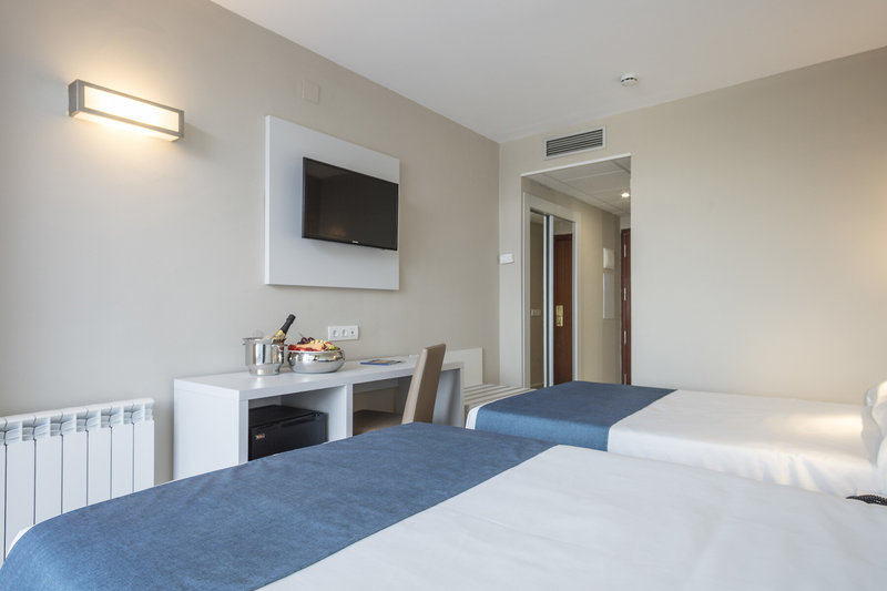 Best Mediterráneo 11