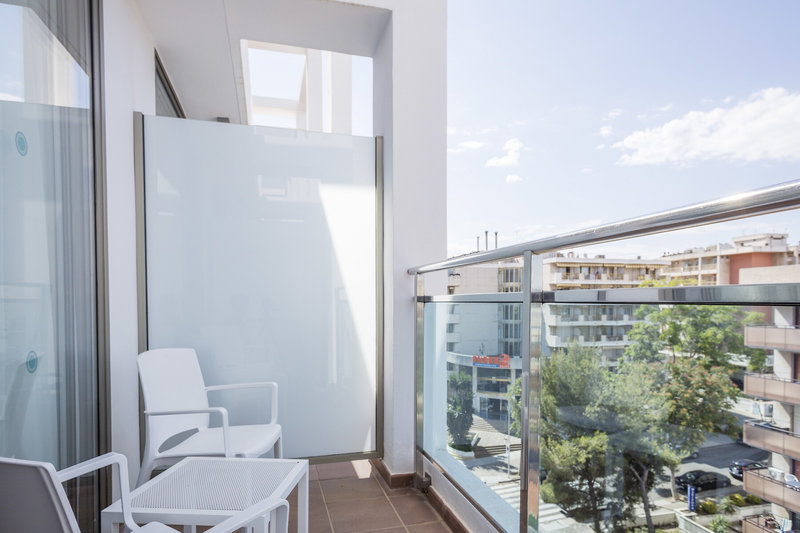 Best Mediterráneo 15