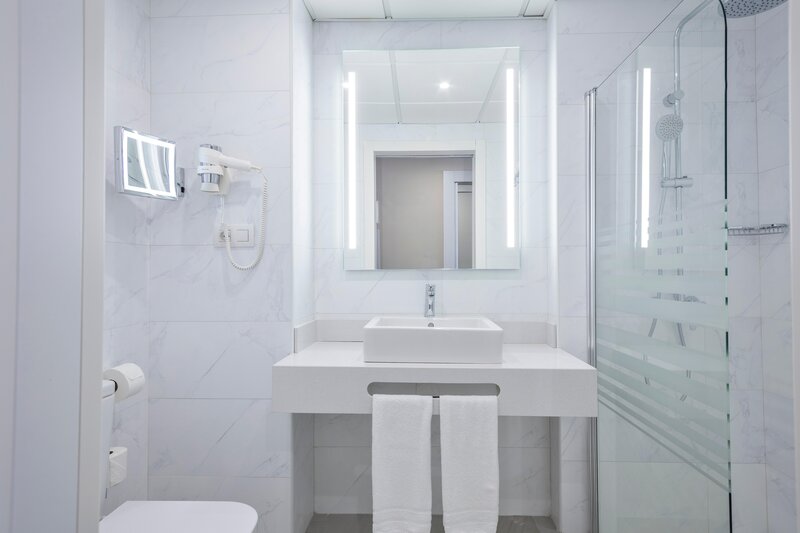 Best Mediterraneo 12