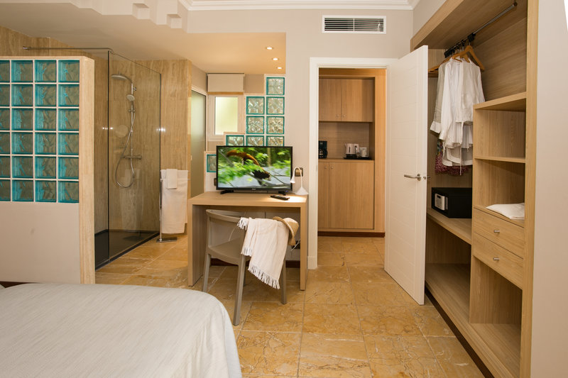 Minura Cala Galdana 12