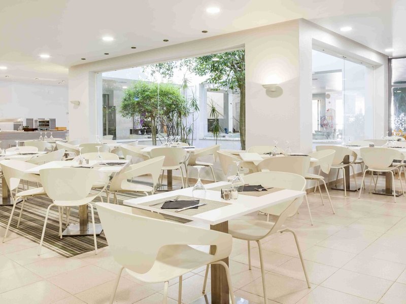 Hotel ILUNION Menorca 6