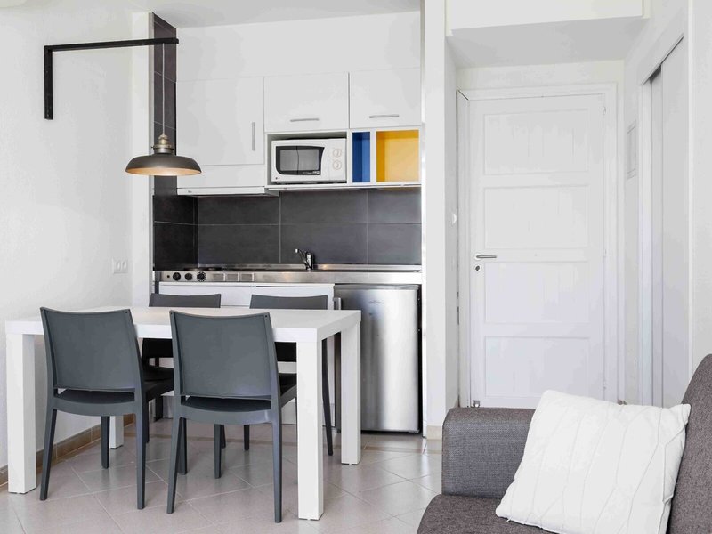 Hotel ILUNION Menorca 9