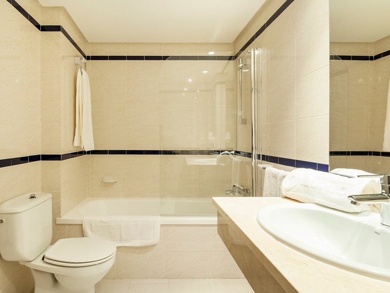 Hotel ILUNION Menorca 15