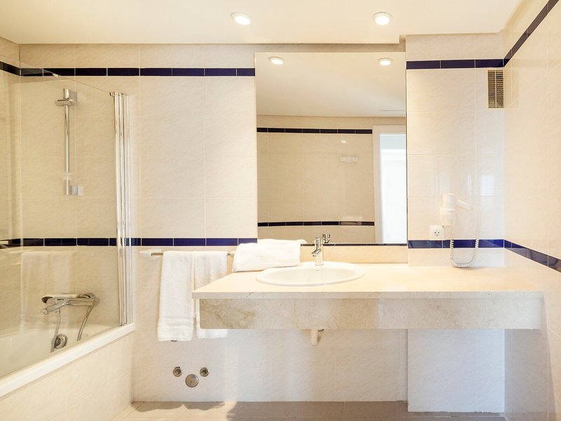 Hotel ILUNION Menorca 17