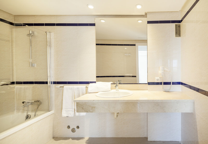 Hotel ILUNION Menorca 19