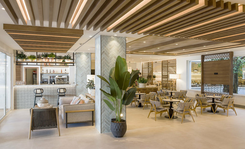Hotel ILUNION Menorca 16
