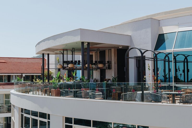 Akra Kemer 136