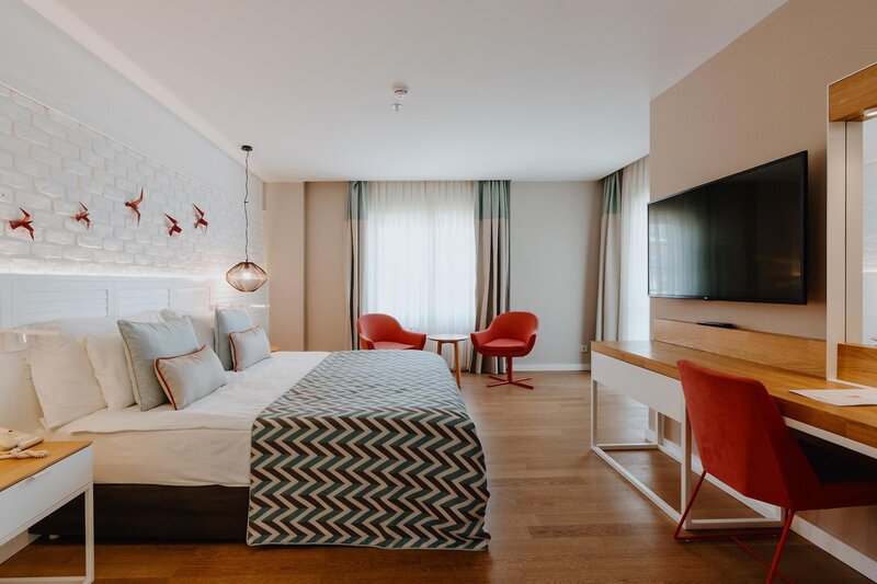 Akra Kemer 46