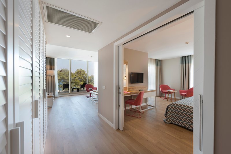 Akra Kemer 34
