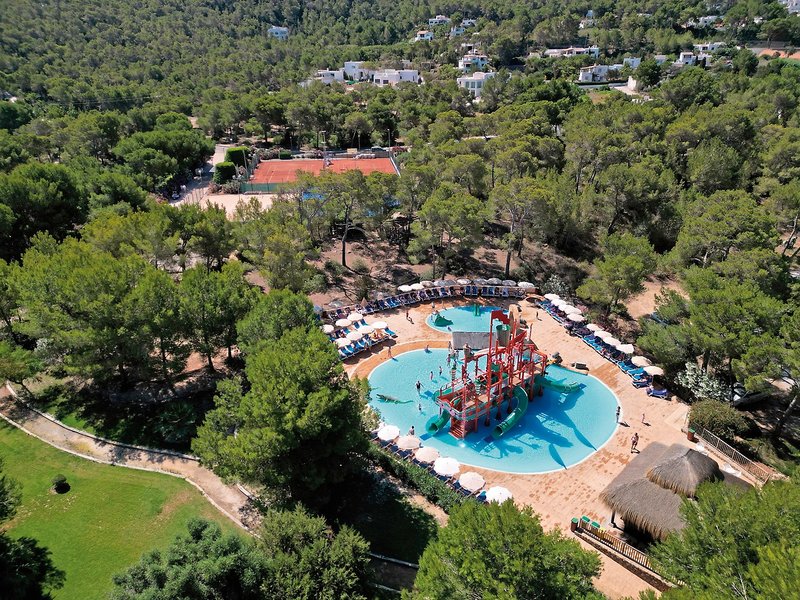 Invisa Hotel Club Cala Blanca 4