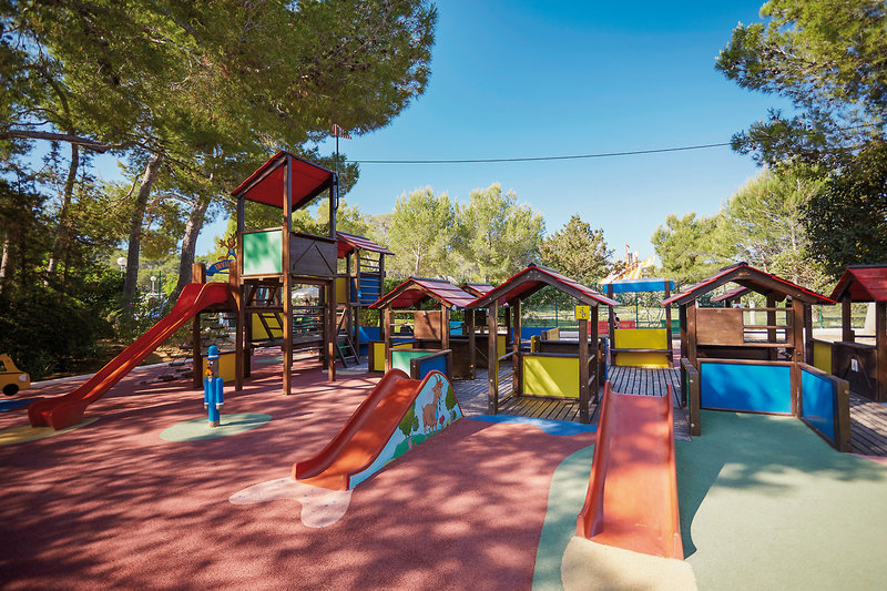 Invisa Hotel Club Cala Blanca 31