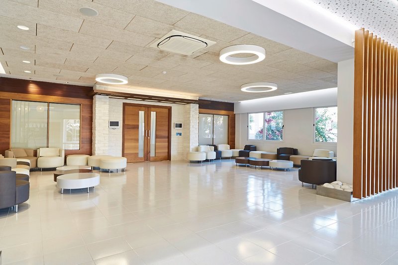 Invisa Hotel Club Cala Blanca 41