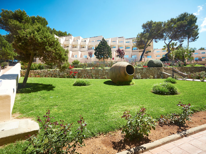 Invisa Hotel Club Cala Blanca 17