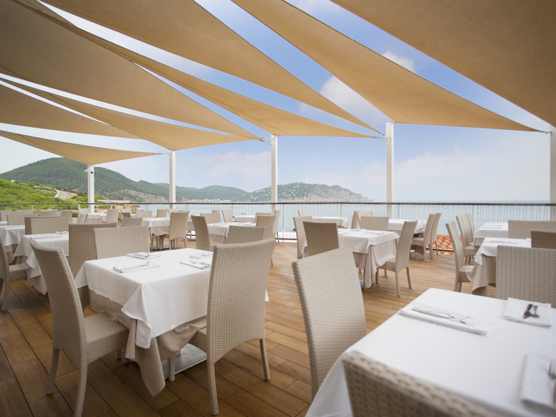 Invisa Hotel Club Cala Blanca 19