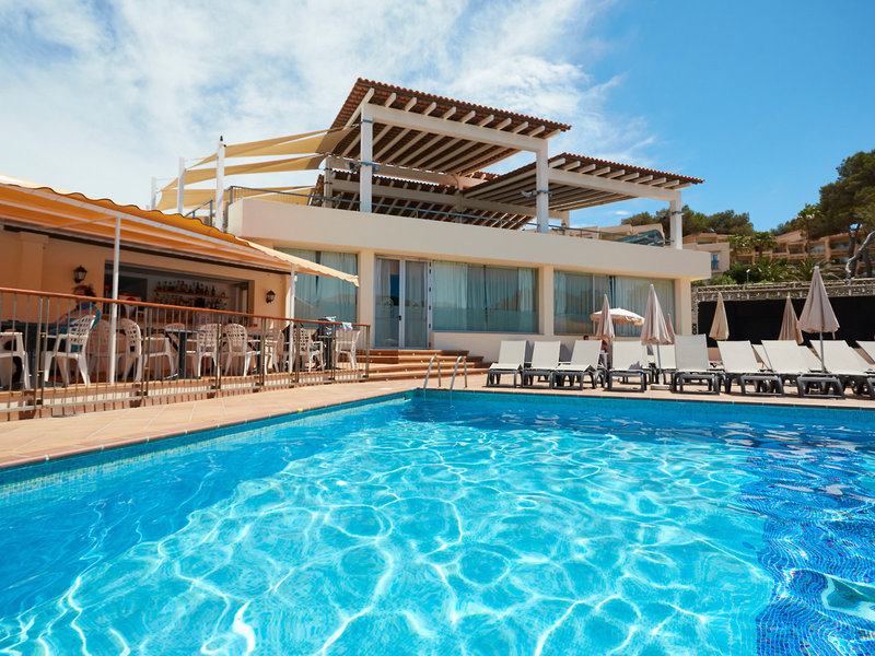 Invisa Hotel Club Cala Blanca 21