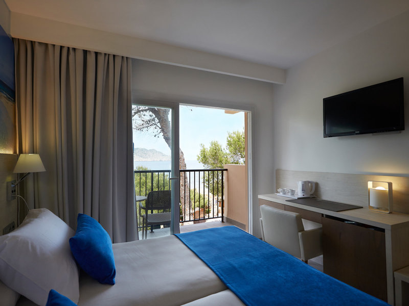 Invisa Hotel Club Cala Blanca 41