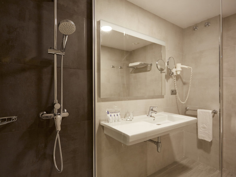 Invisa Hotel Club Cala Blanca 45