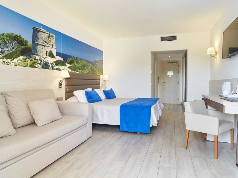 Invisa Hotel Club Cala Blanca 48