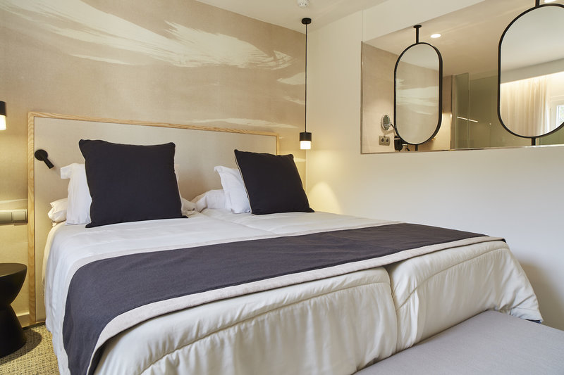 Invisa Hotel Club Cala Blanca 6
