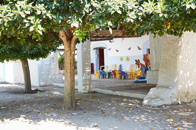Invisa Hotel Club Cala Blanca 23