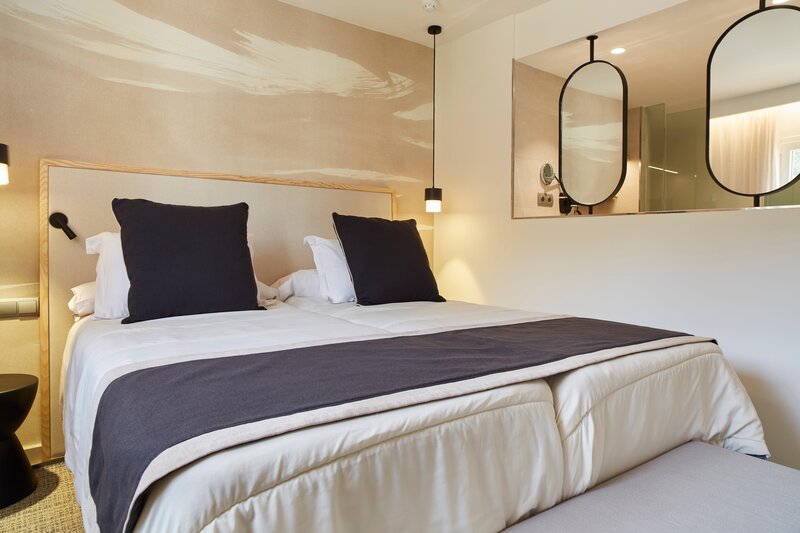 Invisa Hotel Club Cala Blanca 48