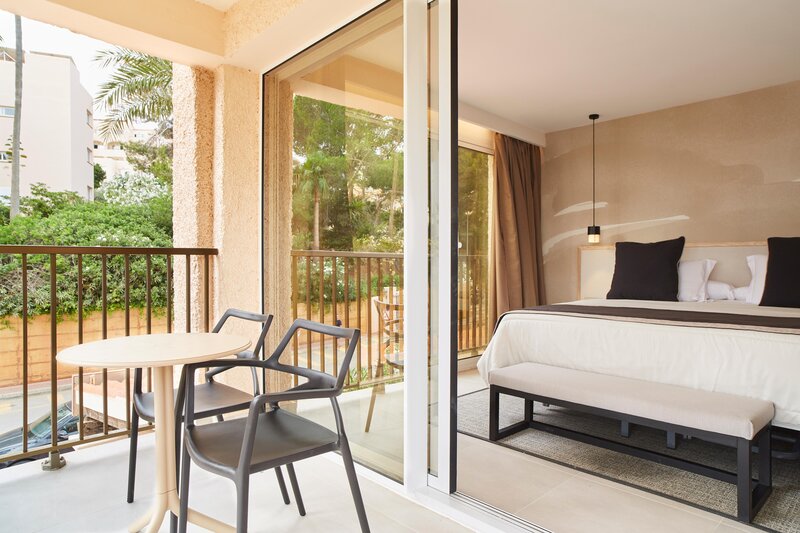 Invisa Hotel Club Cala Blanca 62