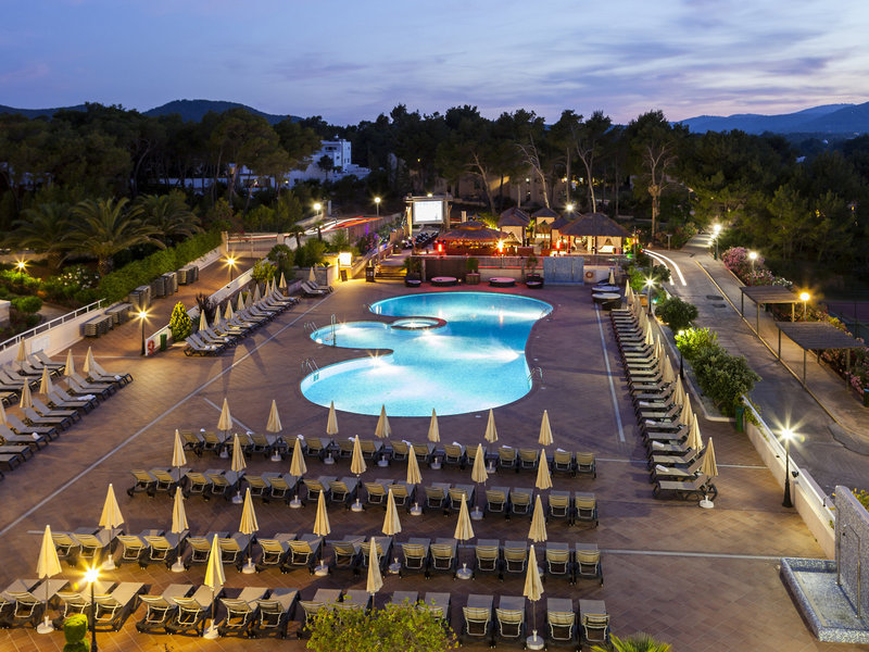 Invisa Hotel Cala Blanca 9