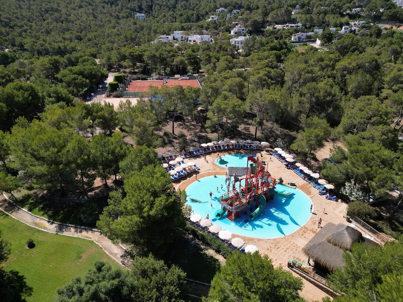 Invisa Hotel Cala Blanca 13