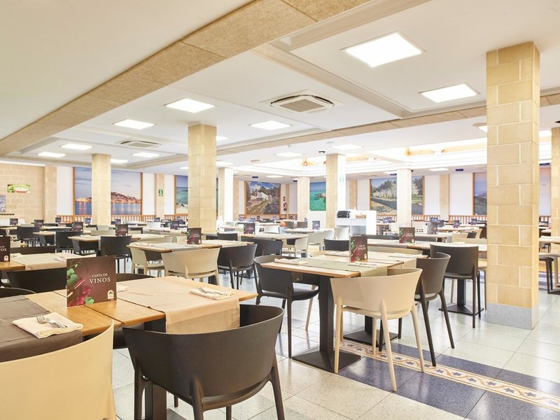 Invisa Hotel Cala Blanca 23