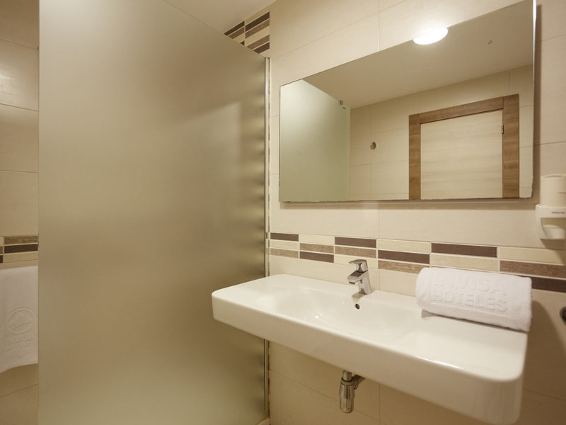 Invisa Hotel Cala Blanca 44