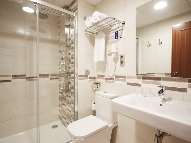 Invisa Hotel Cala Blanca 46