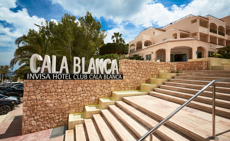 Invisa Hotel Cala Blanca 23