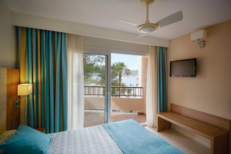 Invisa Hotel Cala Blanca 29