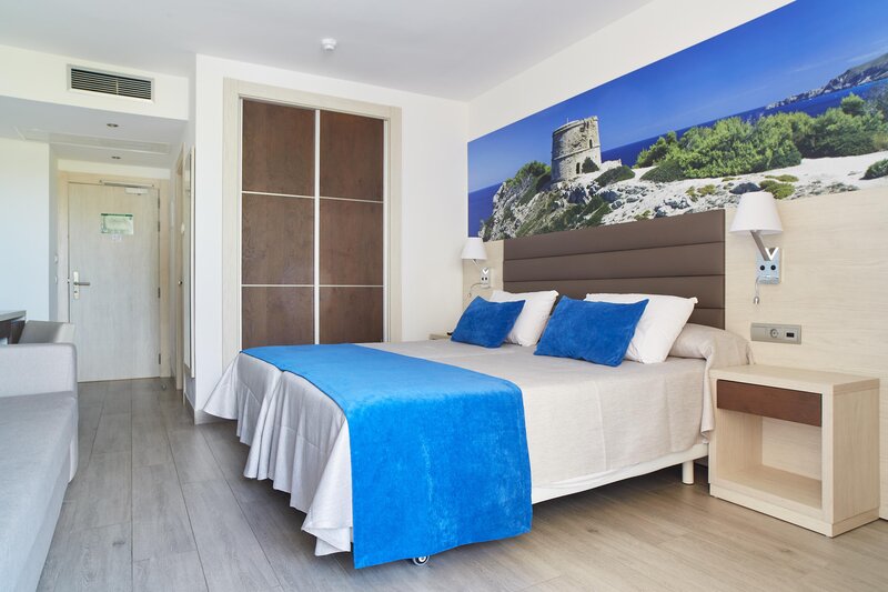 Invisa Hotel Cala Blanca 48