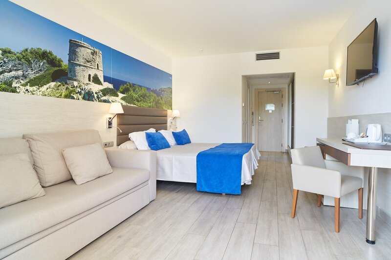 Invisa Hotel Cala Blanca 51