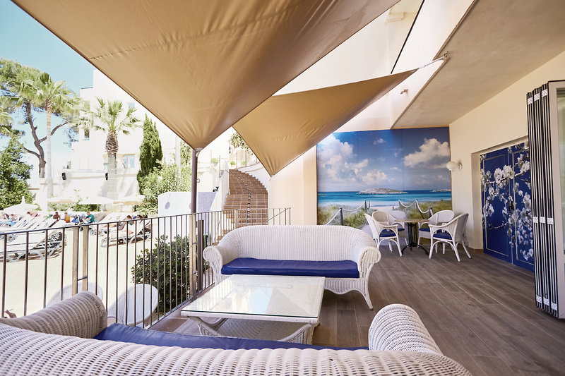 Invisa Hotel Cala Blanca 39