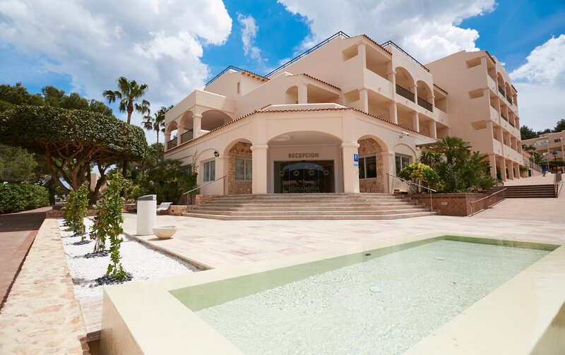 Invisa Club Cala Blanca 14 - Exterior