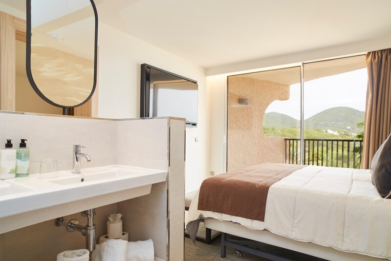 Invisa Club Cala Blanca 58 - Room Example