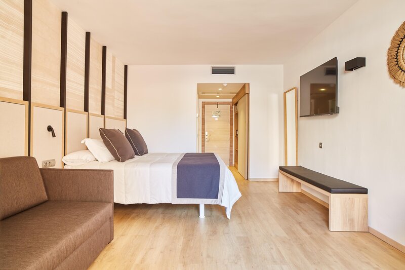 Invisa Club Cala Blanca 62 - Room Example