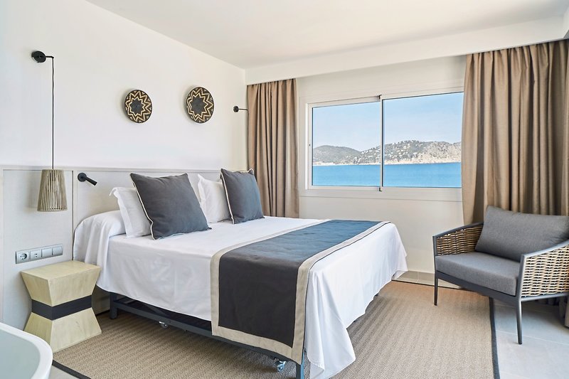 Invisa Hotel Club Cala Verde 26