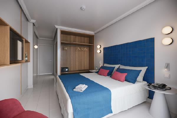 Hotel Vibra Isola 12