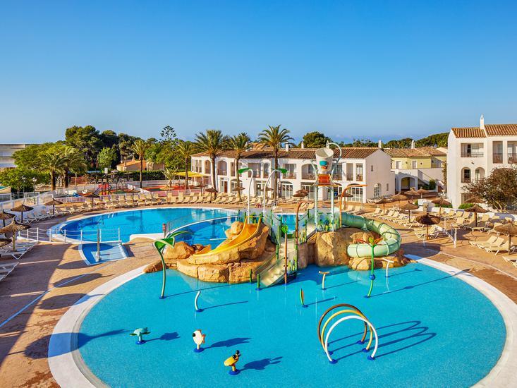 Sol Falcó All Inclusive 1