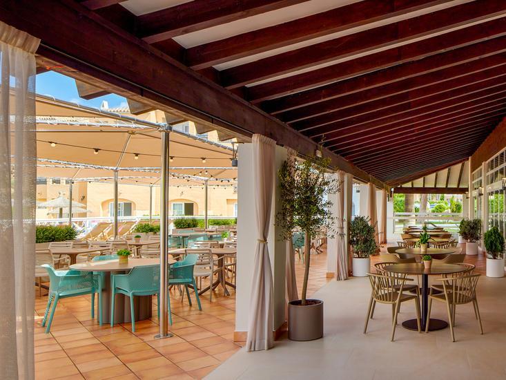 Sol Falcó All Inclusive 8