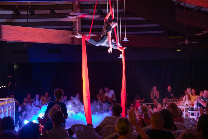 Sol Falcó All Inclusive 18