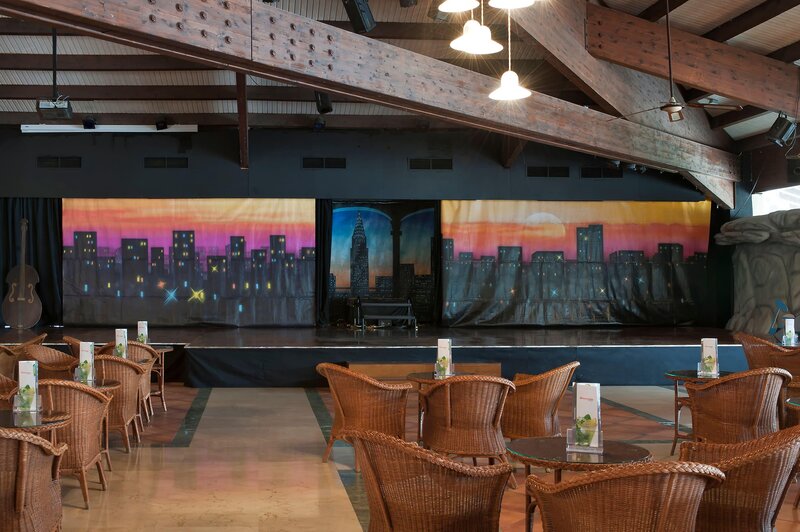 Sol Falcó All Inclusive 89